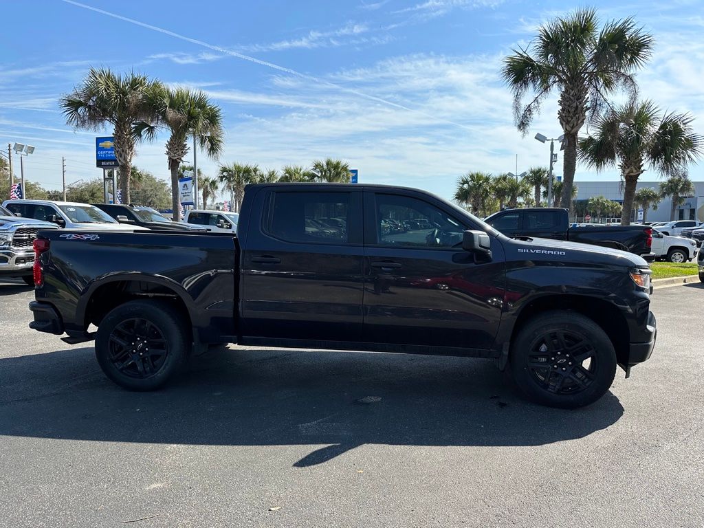 2022 Chevrolet Silverado 1500 Custom 9