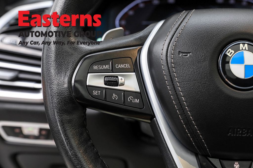 Used 2022 Gray BMW xDrive40i image 15