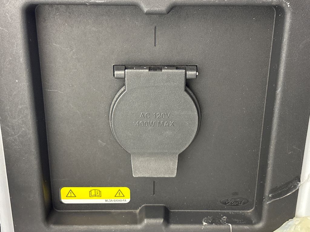 Certified Used 2022 White Ford XLT image 29