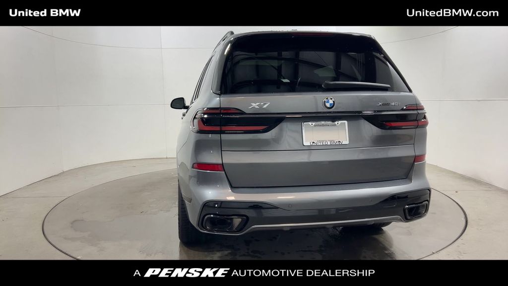 Thumbnail: 2026 BMW X7 - 7