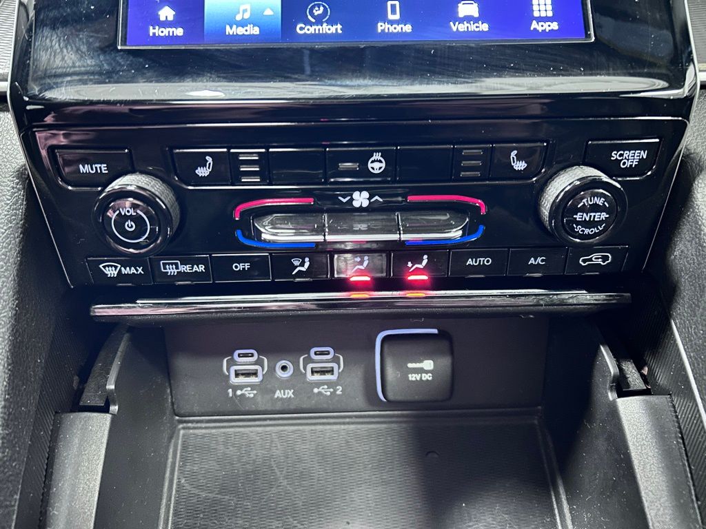 used 2024 Jeep Grand Cherokee car, priced at $36,887