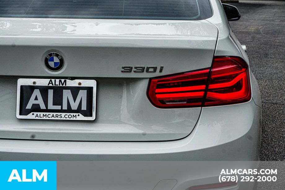 Used 2018 White BMW 330i image 13