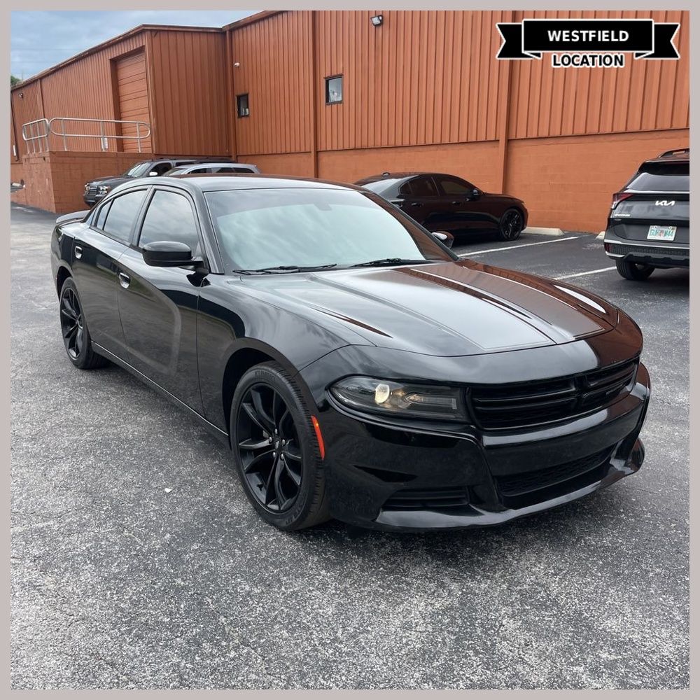Pitch Black Clearcoat 2018 Dodge Charger SXT RWD Sedan Rear-Wheel Drive 8-Speed Automatic