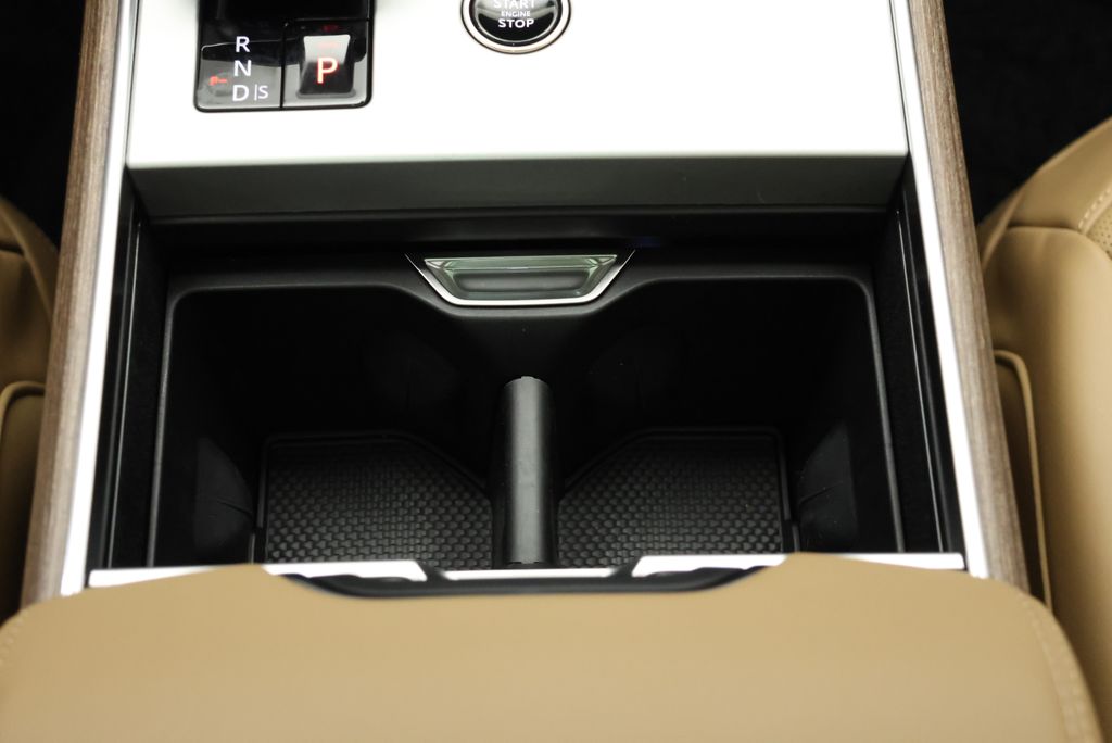 Thumbnail: 2026 Land Rover Range Rover - 25