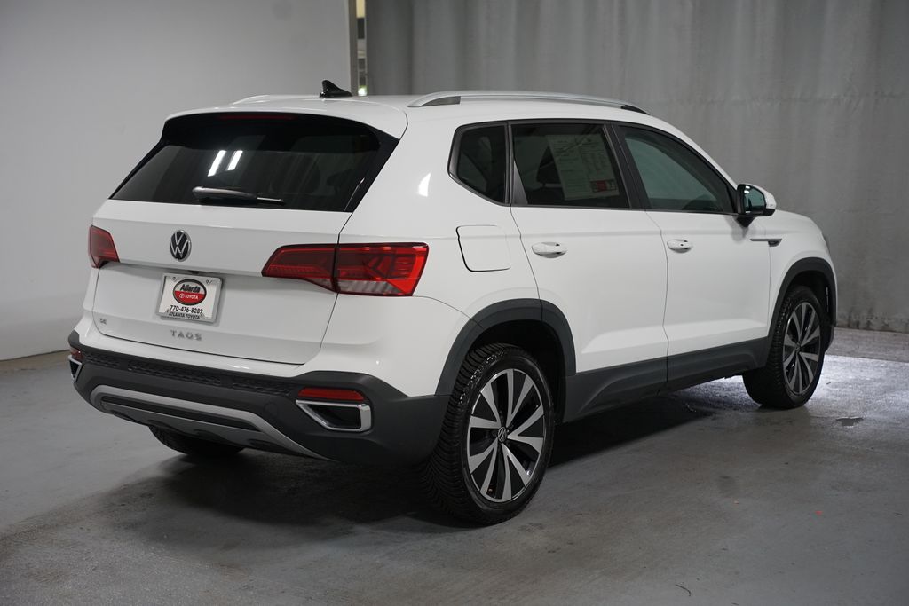Thumbnail: 2022 Volkswagen Taos - 9