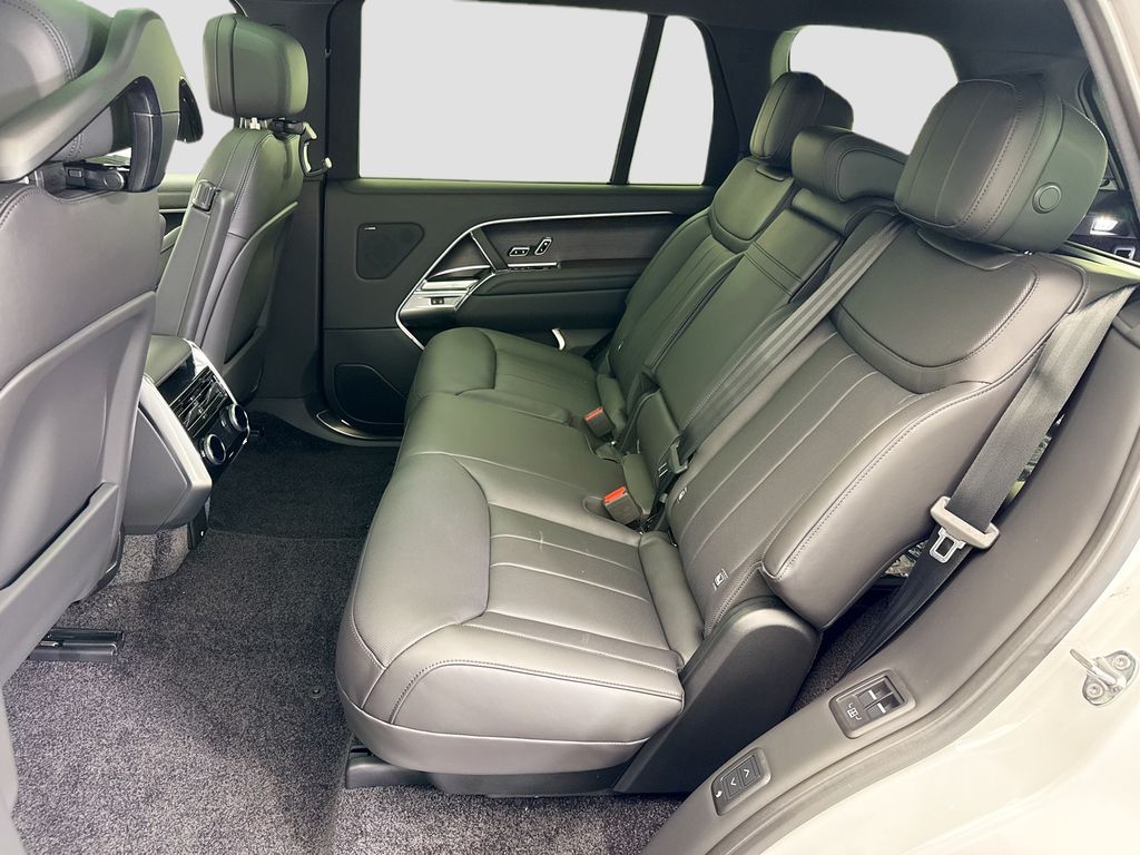 Thumbnail: 2026 Land Rover Range Rover - 20