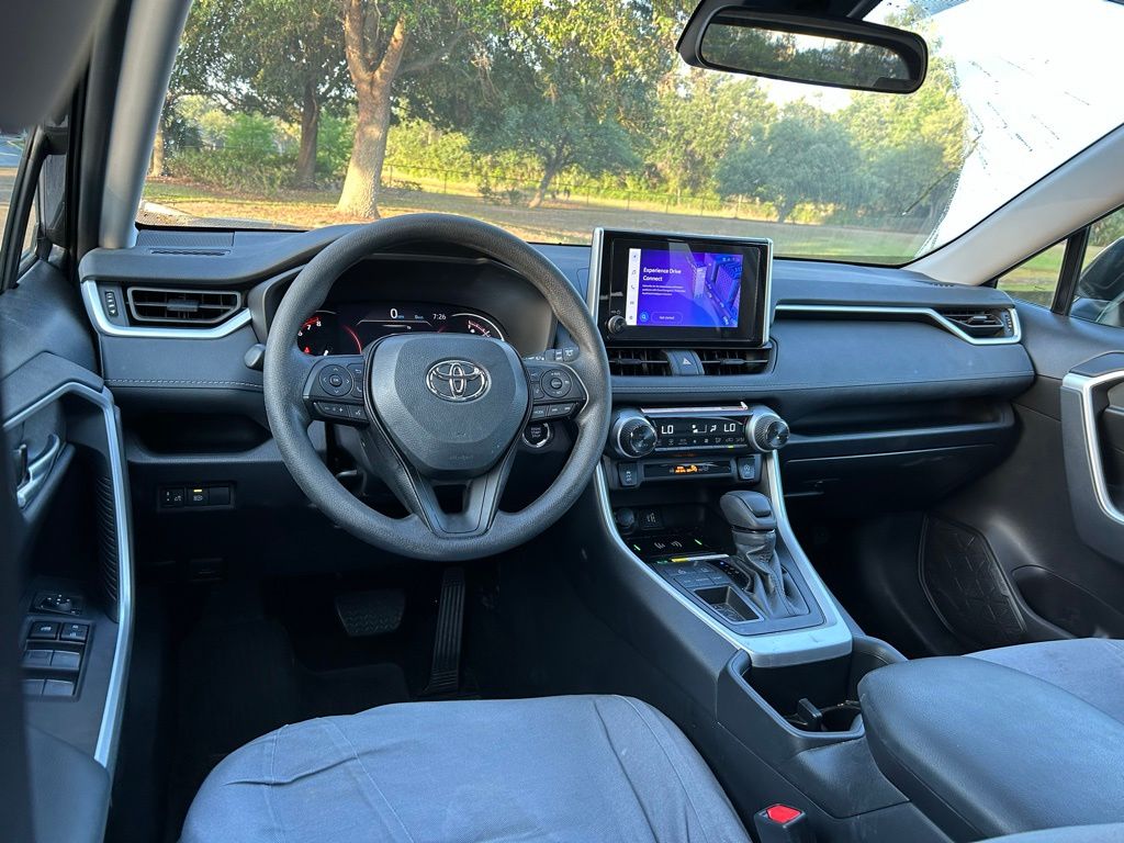2024 Toyota RAV4 XLE 12