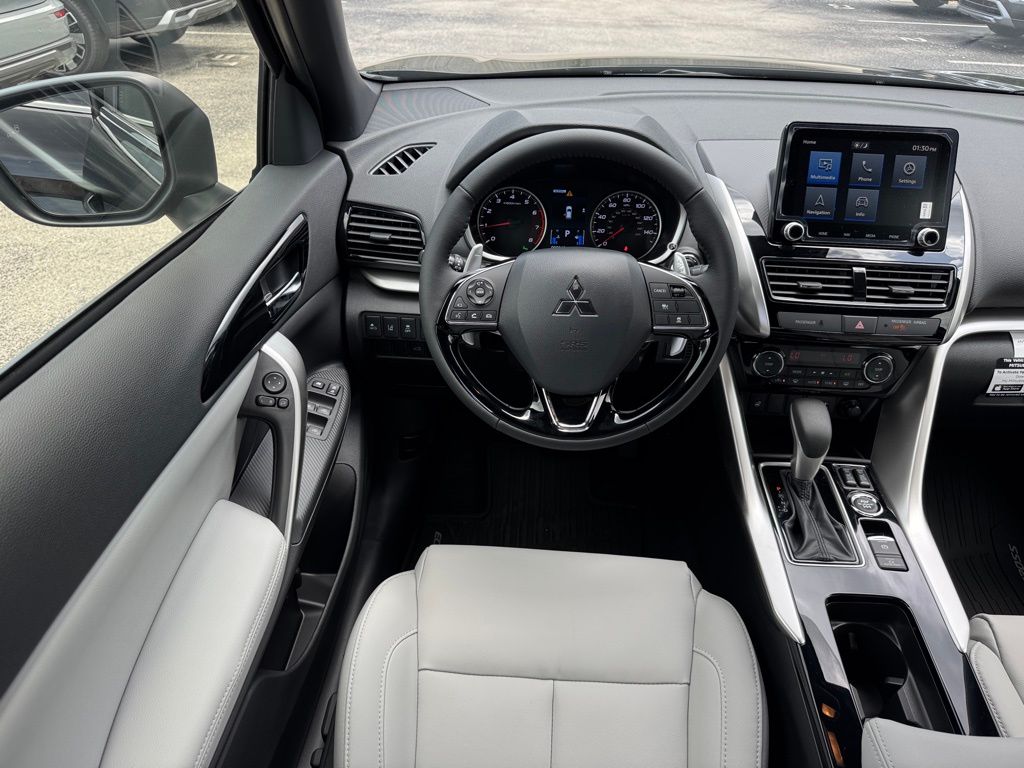 2025 Mitsubishi Eclipse Cross SEL photo 14