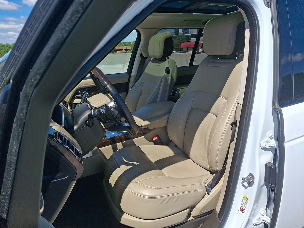 Thumbnail: 2022 Land Rover Range Rover - 5