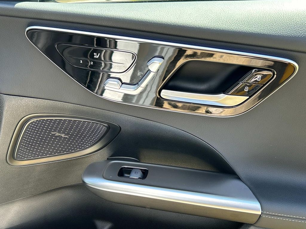 Thumbnail: 2024 Mercedes-Benz C-Class - 20