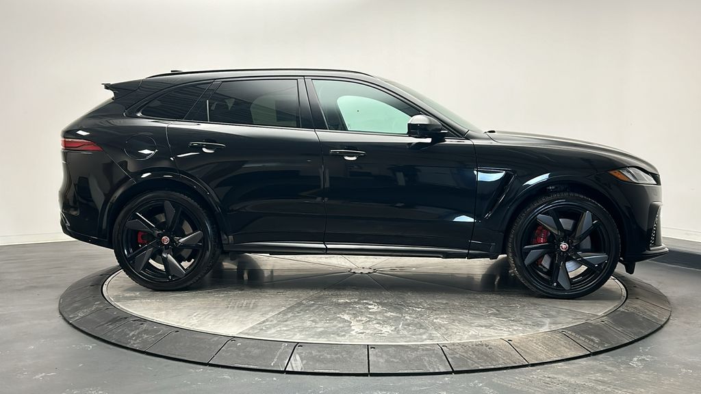 2023 Jaguar F-Pace SVR 6