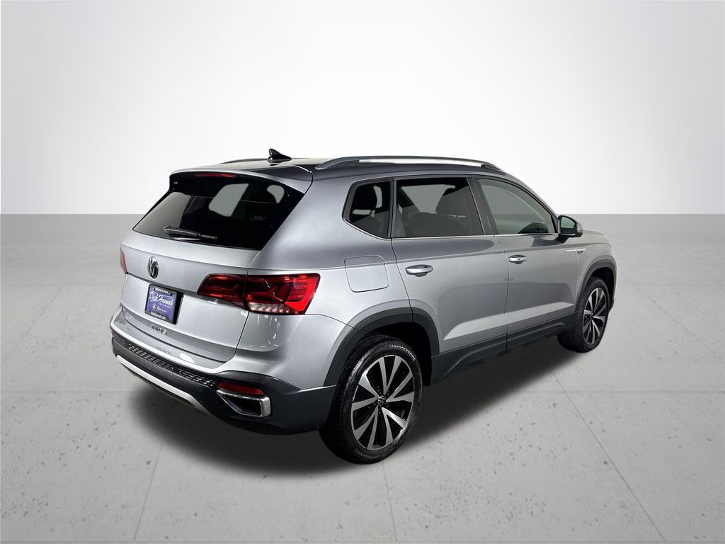 2024 Volkswagen Taos 1.5T SE