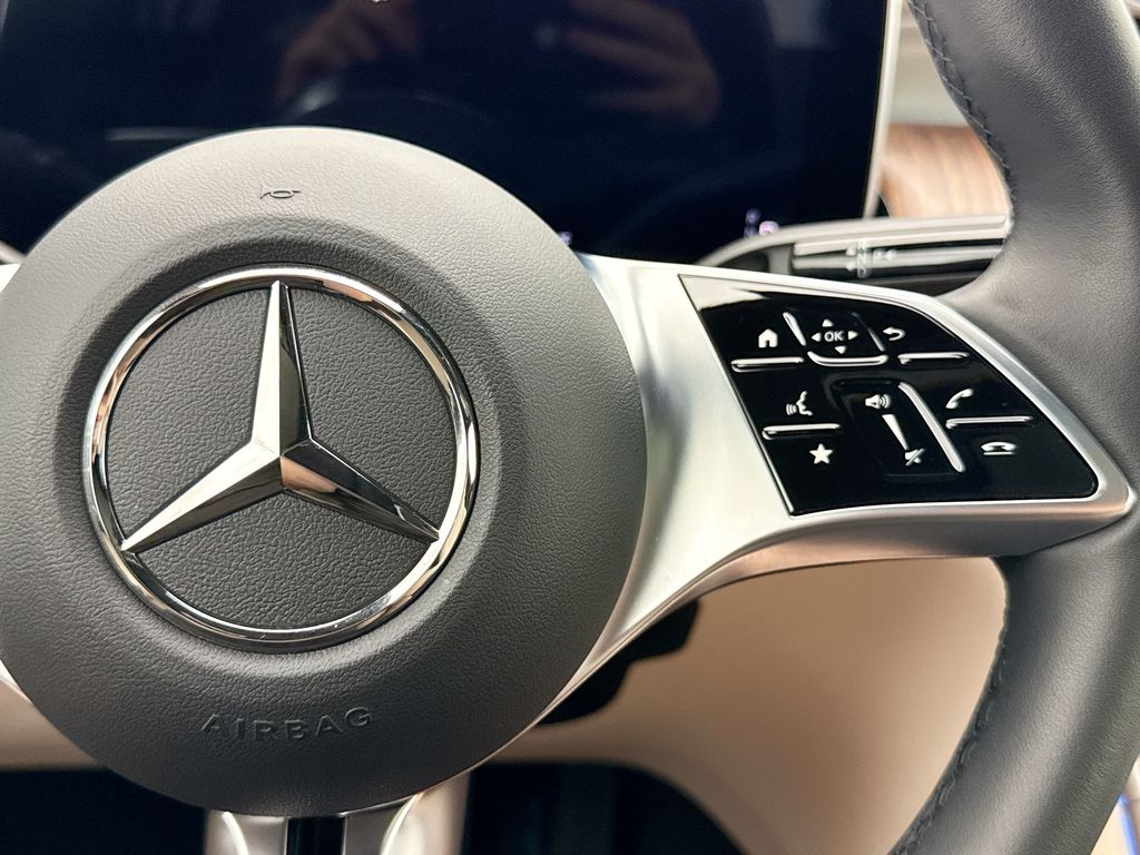 Thumbnail: 2026 Mercedes-Benz GLC - 12