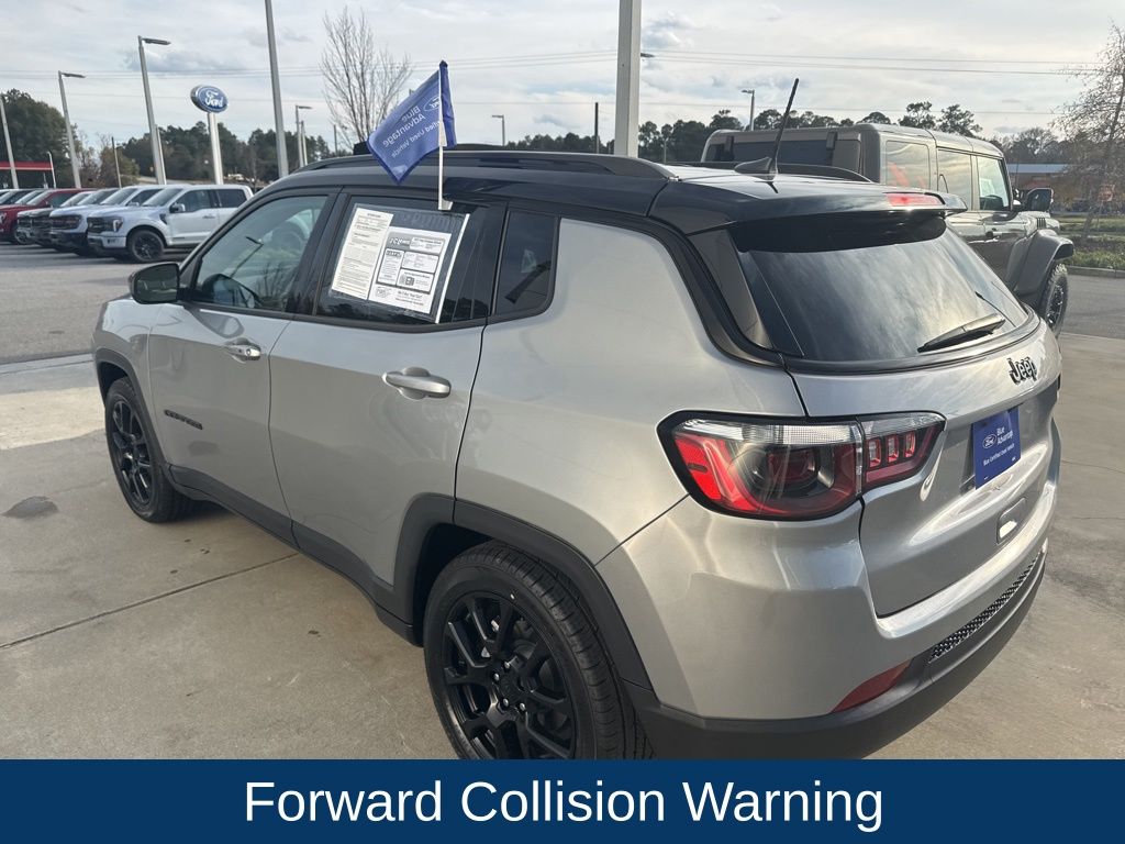 2022 Jeep Compass Altitude FWD