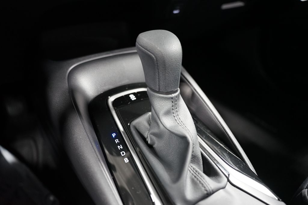 2025 Toyota Corolla LE 21