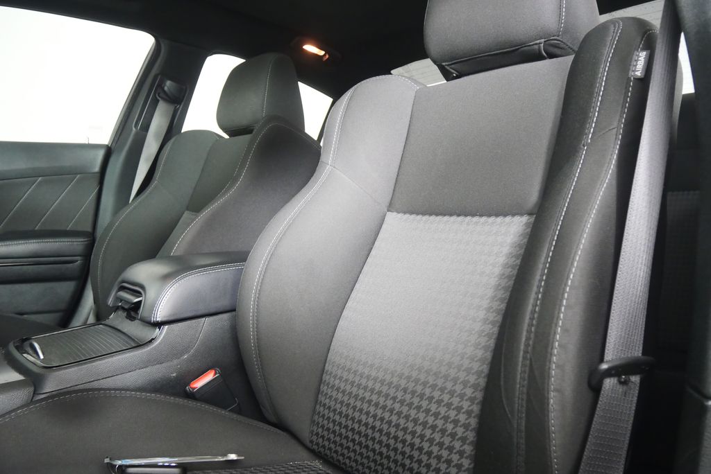 Thumbnail: 2020 Dodge Charger - 10