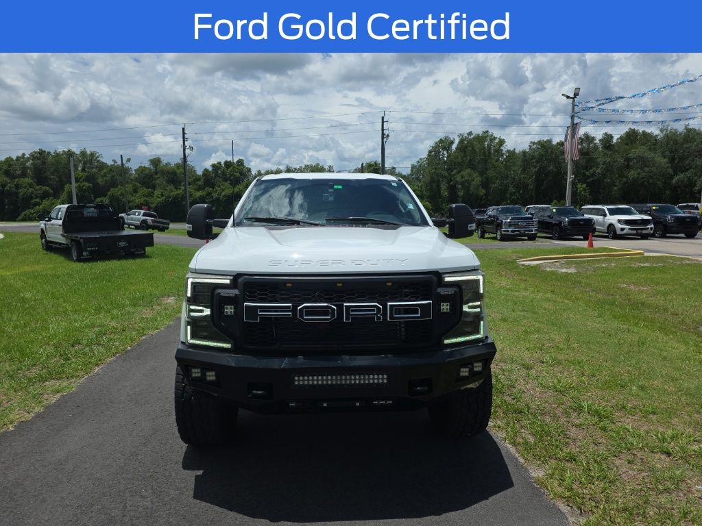 Oxford White 2022 Ford F-250 Super Duty Pickup Truck Four-Wheel Drive 6-Speed Automatic