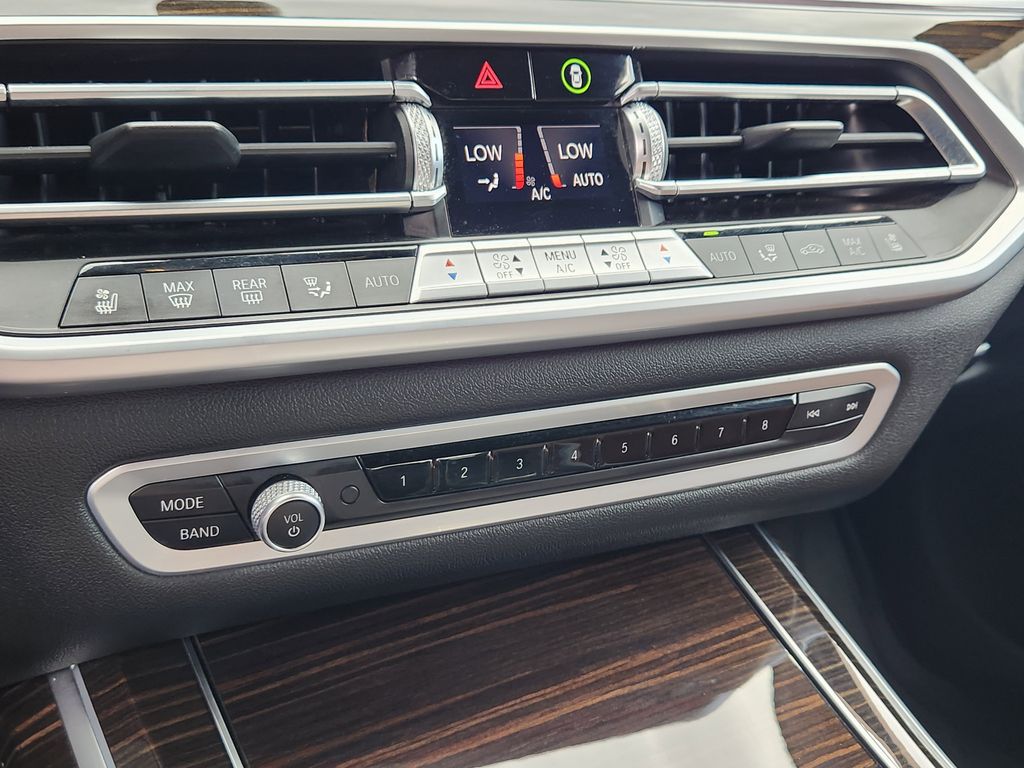 2021 BMW X7 M50i - Photo 10