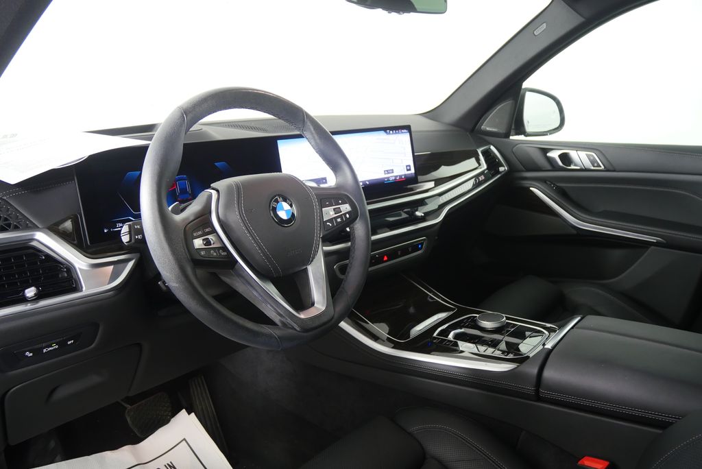 Thumbnail: 2025 BMW X5 - 12