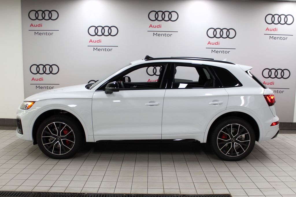 2025 Audi SQ5  3