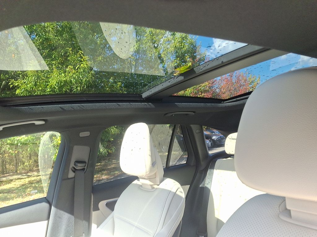 Thumbnail: 2025 Mercedes-Benz GLC - 14