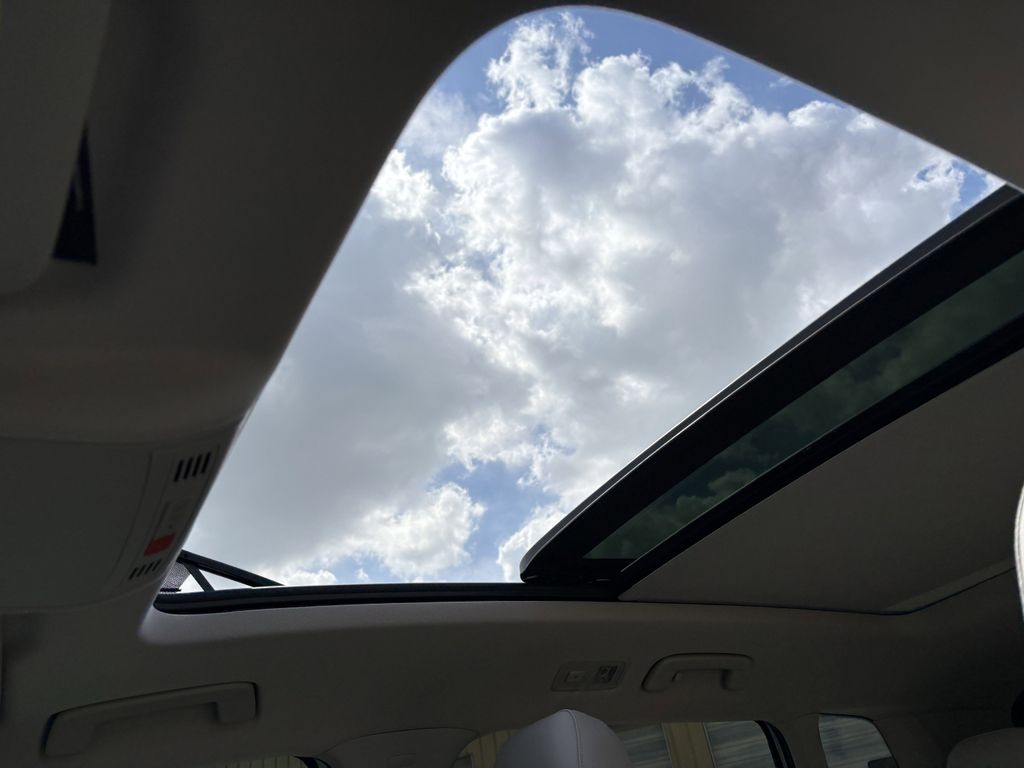 New 2026 White Volkswagen 1.5T SE image 22