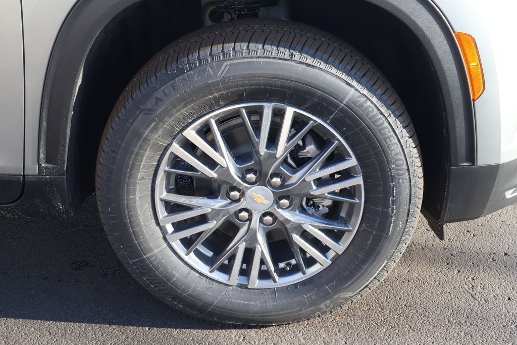 Thumbnail: 2026 Chevrolet Traverse - 11