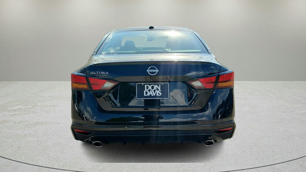 2025 Nissan Altima