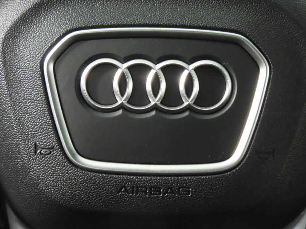 Thumbnail: 2025 Audi Q3 - 18