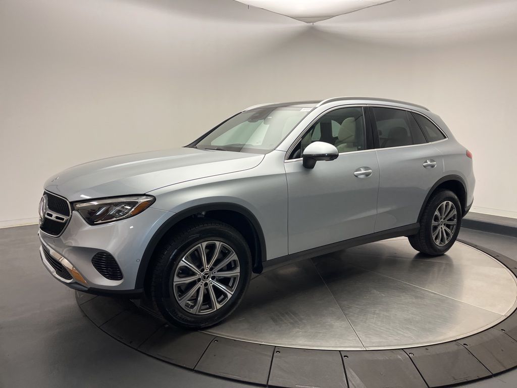 Thumbnail: 2026 Mercedes-Benz GLC - 3