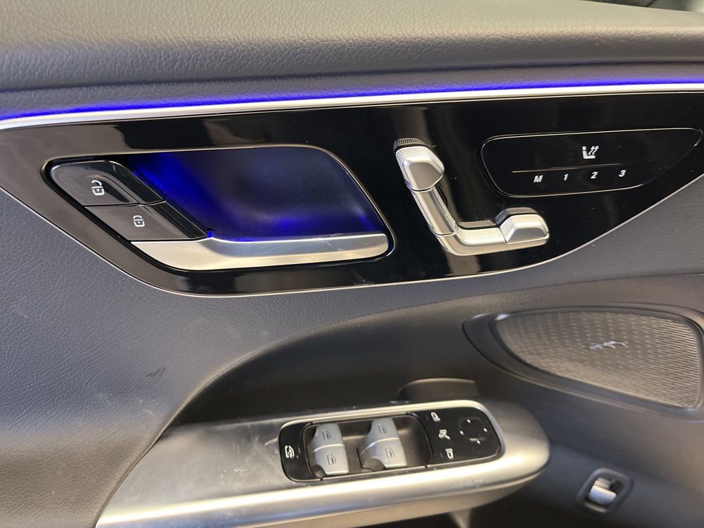 Thumbnail: 2025 Mercedes-Benz C-Class - 12