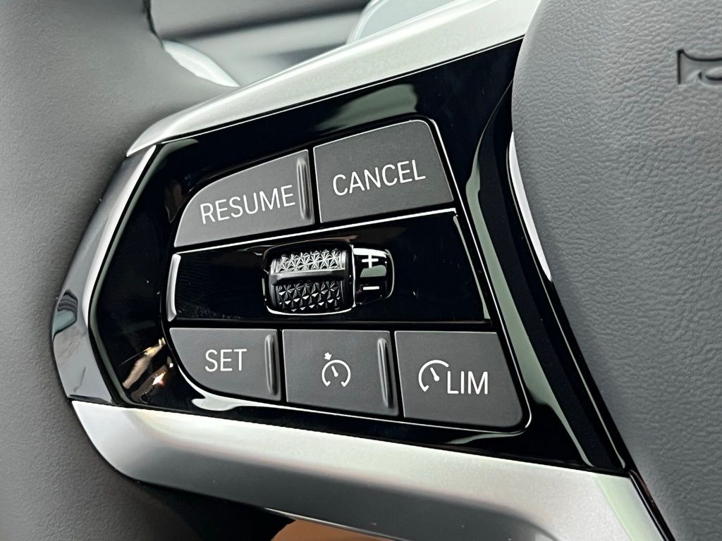 Thumbnail: 2026 BMW 3 Series - 19