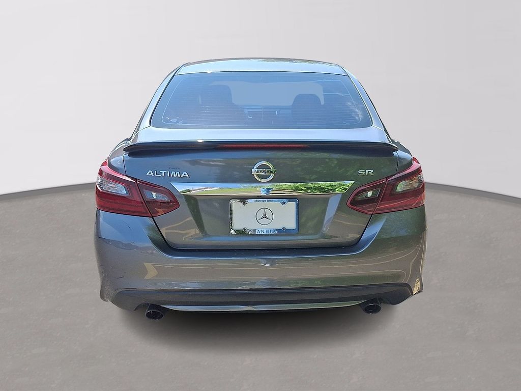 2017 Nissan Altima SR 5