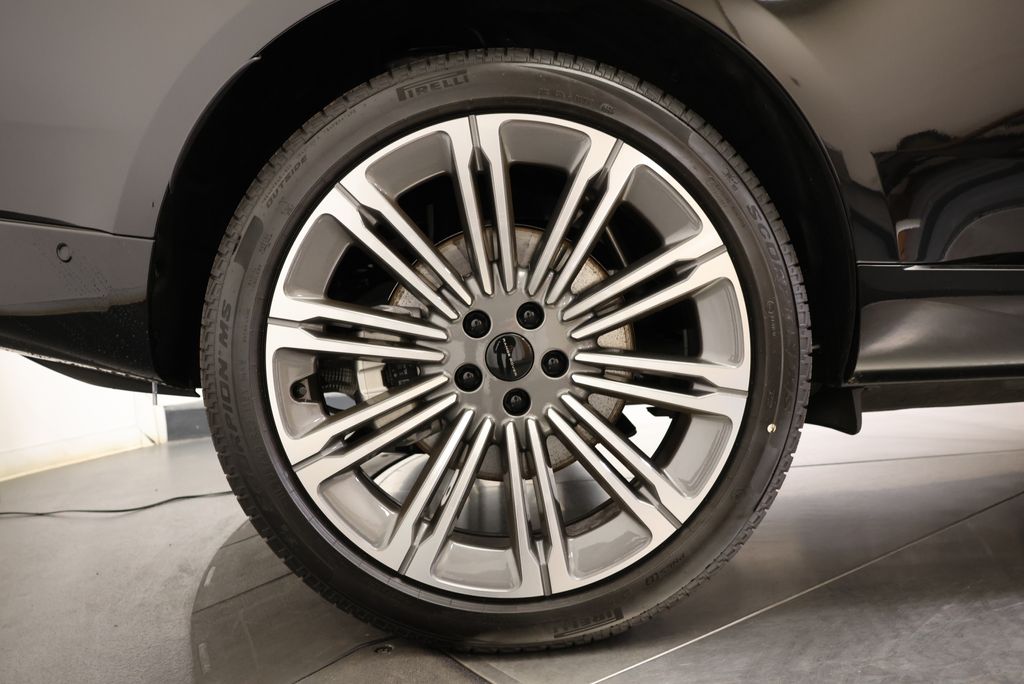 Thumbnail: 2026 Land Rover Range Rover - 11