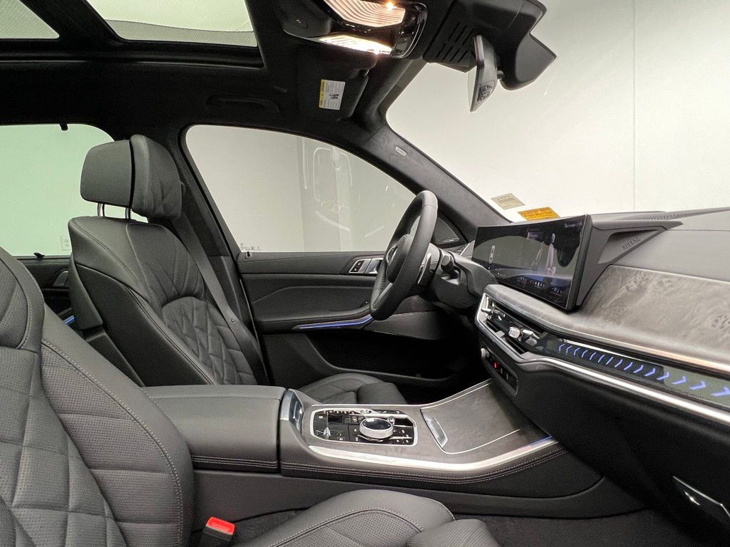 Thumbnail: 2026 BMW X5 - 6