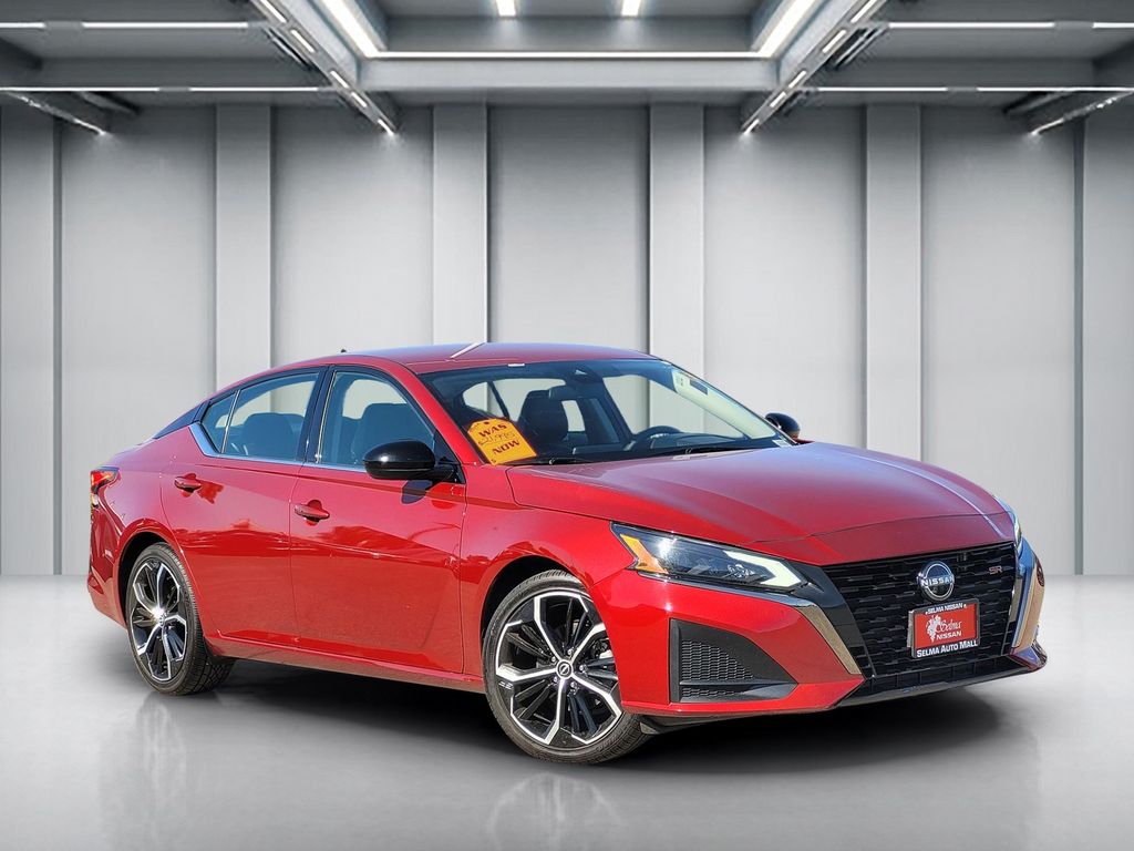 2024 Nissan Altima 2.5 SR FWD