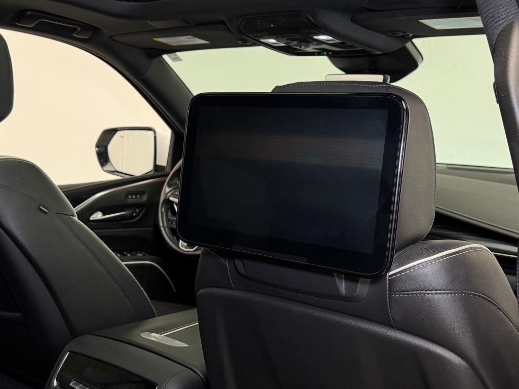 2021 Cadillac Escalade Sport 24