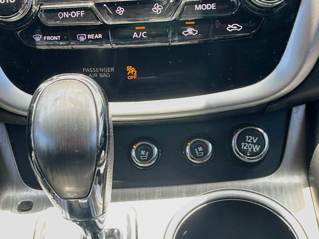 Used 2017 Black Nissan Platinum image 21
