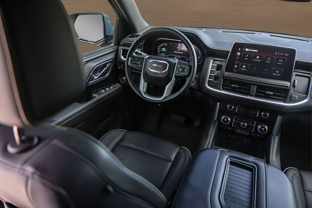 Used 2023 Silver GMC SLT image 27