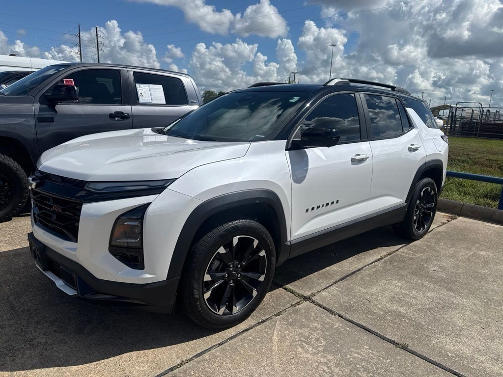White (Iridescent Pearl Tricoat) 2025 Chevrolet Equinox SUV / Crossover Front-Wheel Drive Continuously Variable Transmission