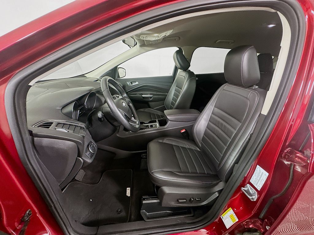 Thumbnail: 2018 Ford Escape - 20