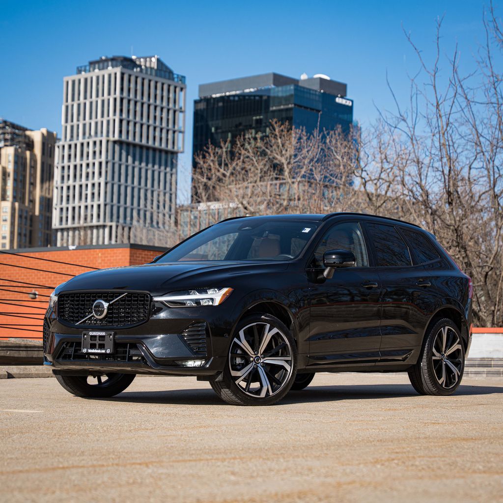 2025 Volvo XC60 B5 Ultra Dark Theme AWD