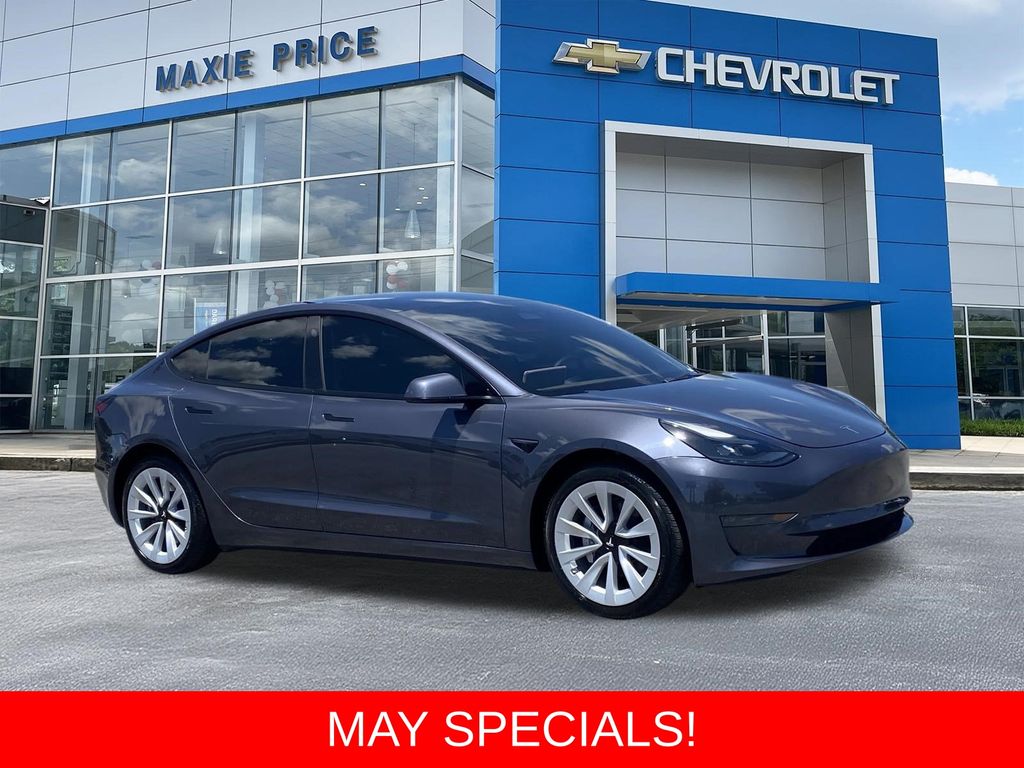 2023 Tesla Model 3 -'s photo
