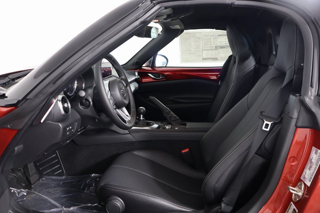 Thumbnail: 2025 Mazda MX-5 Miata - 5