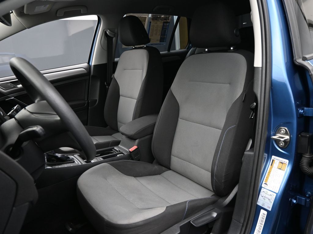 2016 Volkswagen e-Golf SE