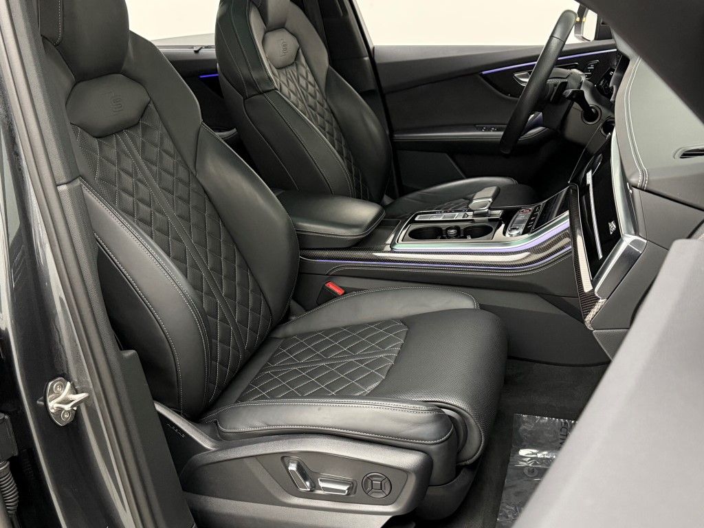 Thumbnail: 2021 Audi SQ7 - 25