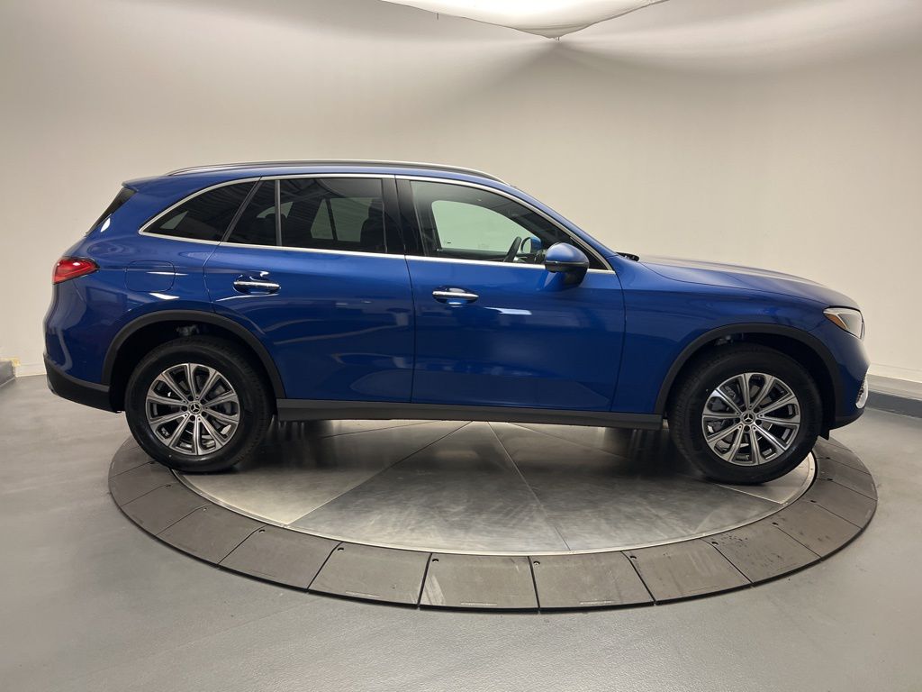 Thumbnail: 2026 Mercedes-Benz GLC - 8