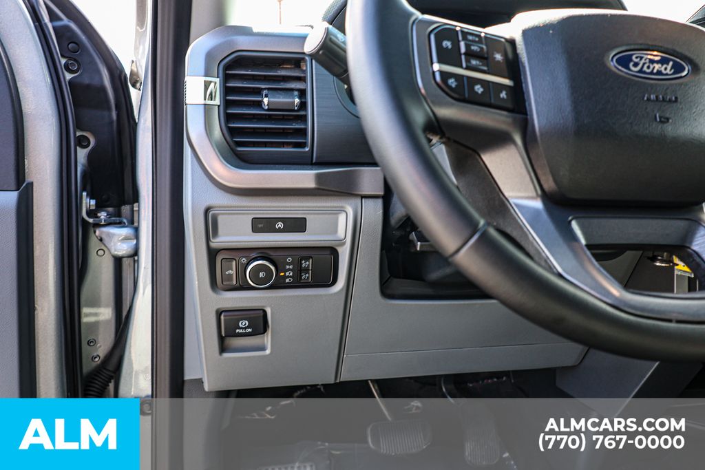 Used 2025 Silver Ford XLT image 25
