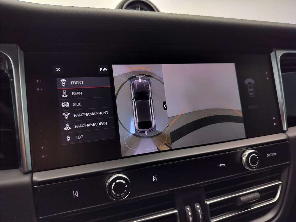 Thumbnail: 2023 Porsche Macan - 14