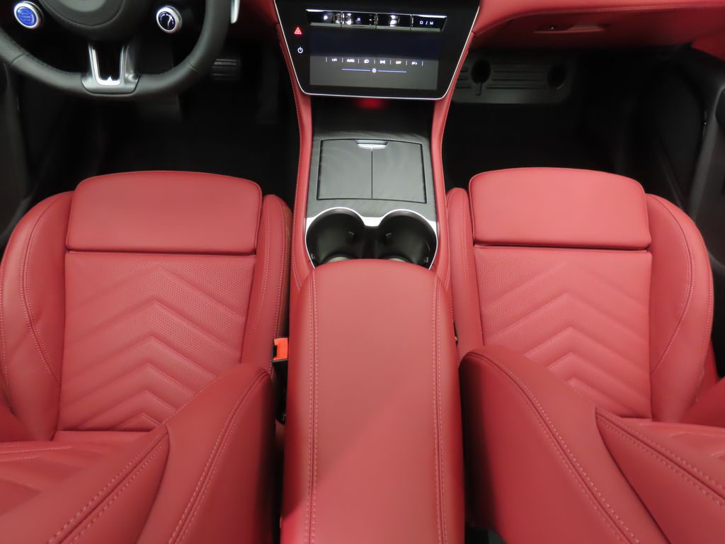 Thumbnail: 2025 Maserati Grecale - 17